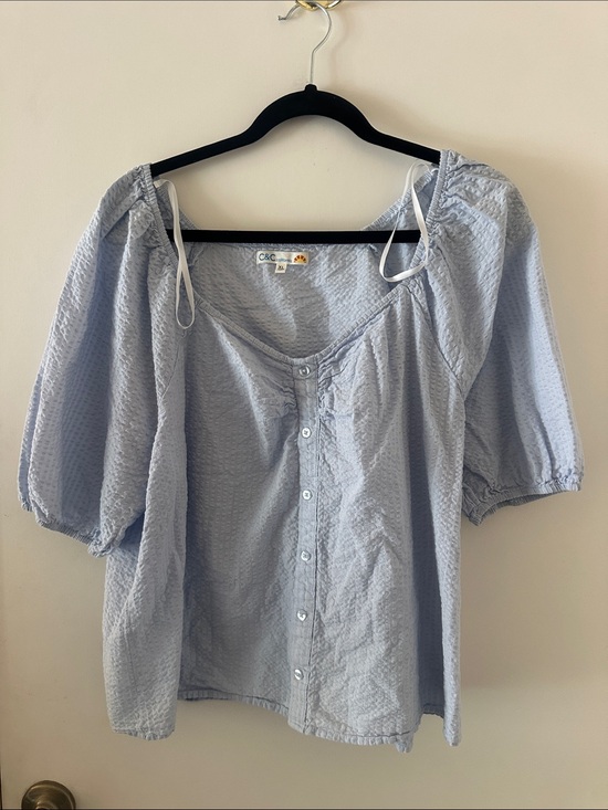 C&C California Tops - C&C California Pale Blue Button-Front Puff Sleeve Blouse